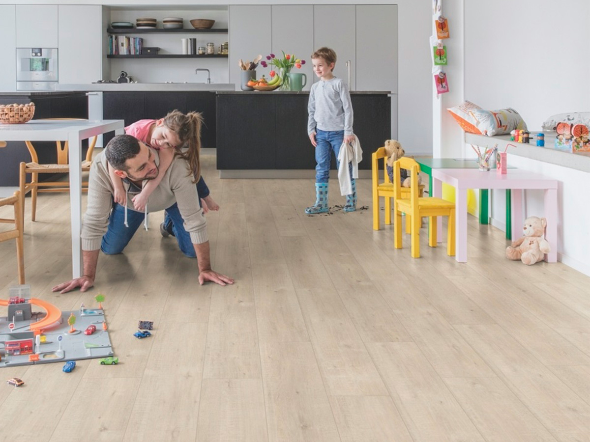 Piso Laminado em Régua Quick-Step Impressive Carvalho Bege Serrado
