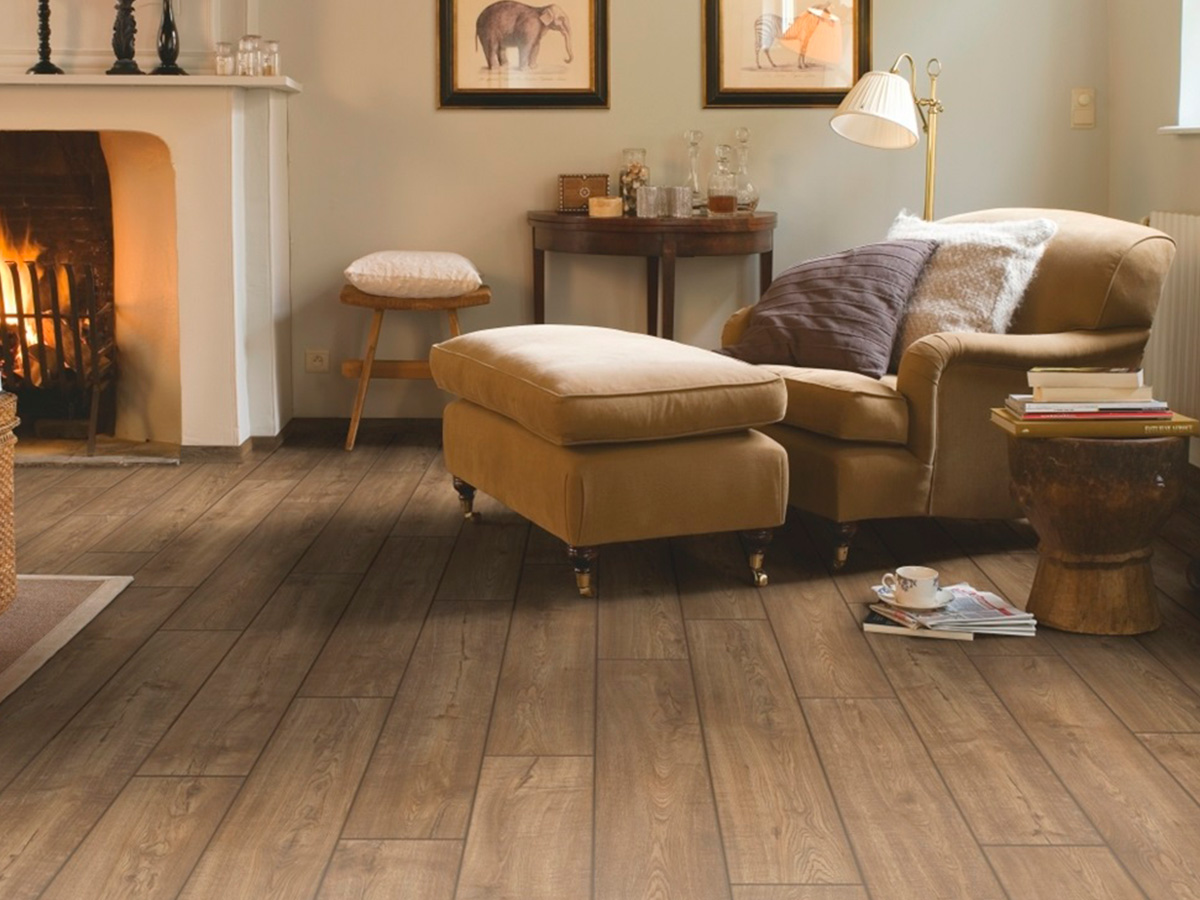 Piso Laminado em Régua Quick-Step Impressive Carvalho Marrom Acinzentado